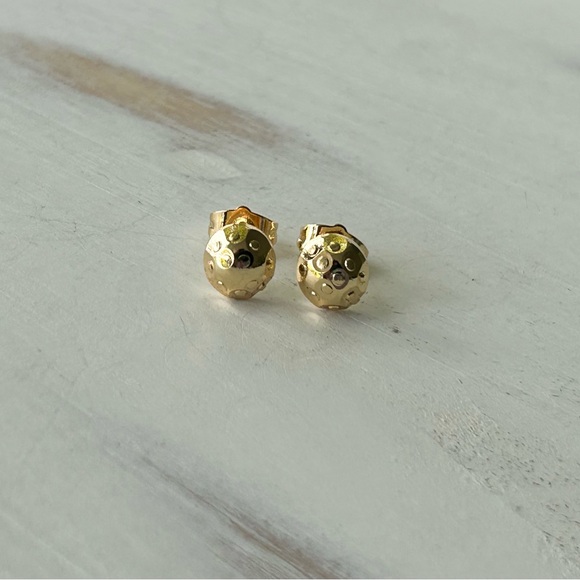 18k GP stud earrings - Picture 1 of 5